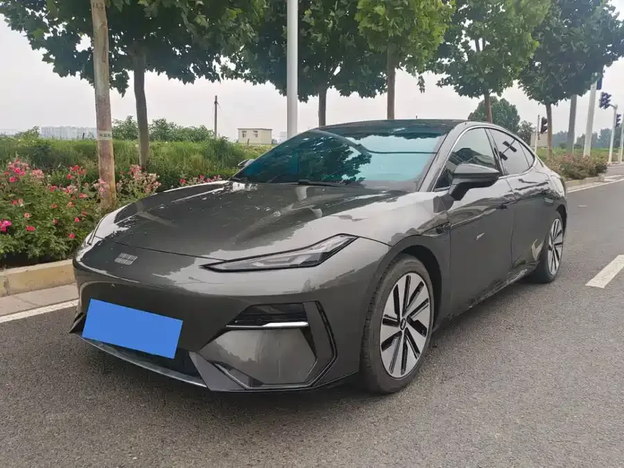 Geely Galaxy E8 Galaxy E8 2024 550km RWD MAX 2025 — фото 1, купить с доставкой в Москву