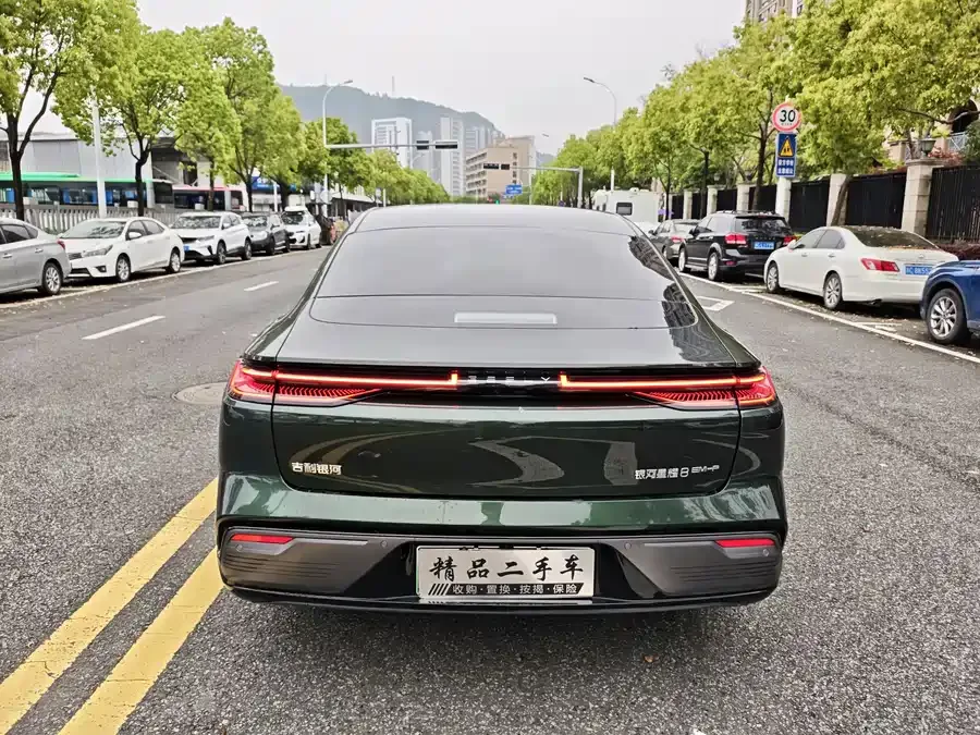Geely Galaxy Star 8 Galaxy Star 8 2025 130km EM-i Flagship Edition 2025 — миниатюра 2