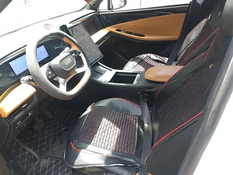 Geely Galaxy L7 Galaxy L7 2024 1.5T 115km PLUS Longteng Edition 2024 — миниатюра 3
