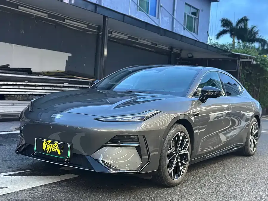 Geely Galaxy E8 2025