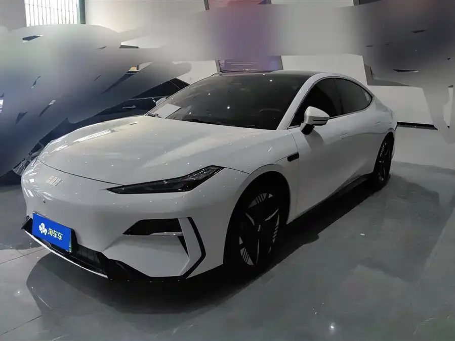 Geely Galaxy E8 2024