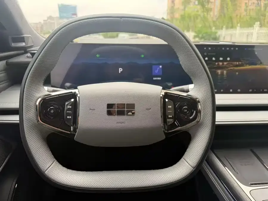 Geely Galaxy E8 Galaxy E8 2025 700km Long-distance Intelligent Driving Edition 2025 — миниатюра 5