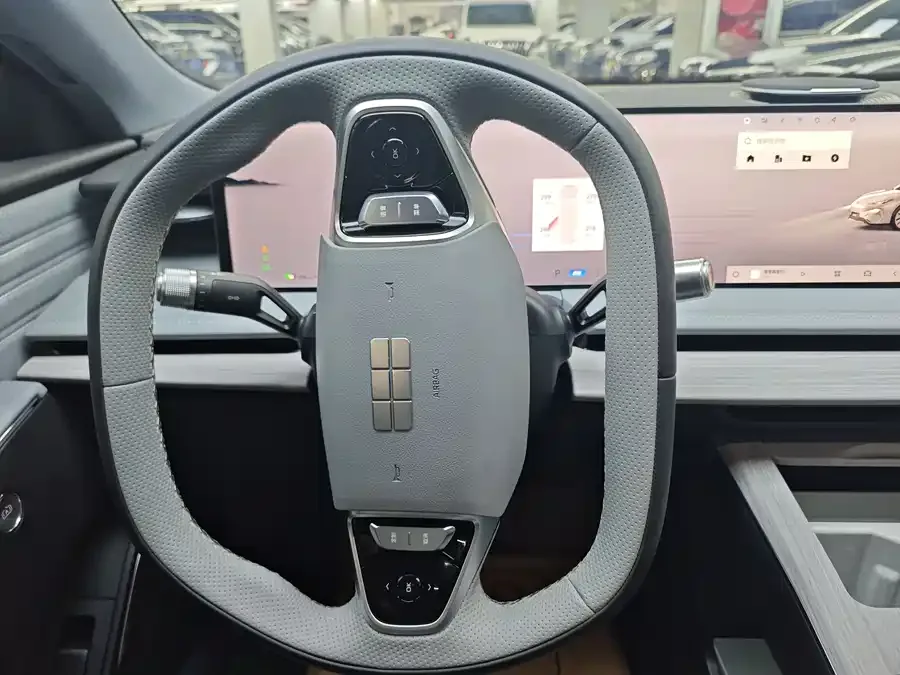 Geely Galaxy E8 Galaxy E8 2024 550km RWD Longteng Edition 2025 — миниатюра 2