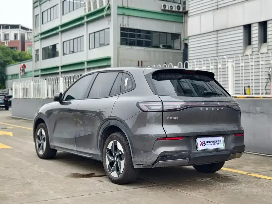 Geely Galaxy E5 Galaxy E5 2026 610km Long-Range Edition 2025 — миниатюра 5