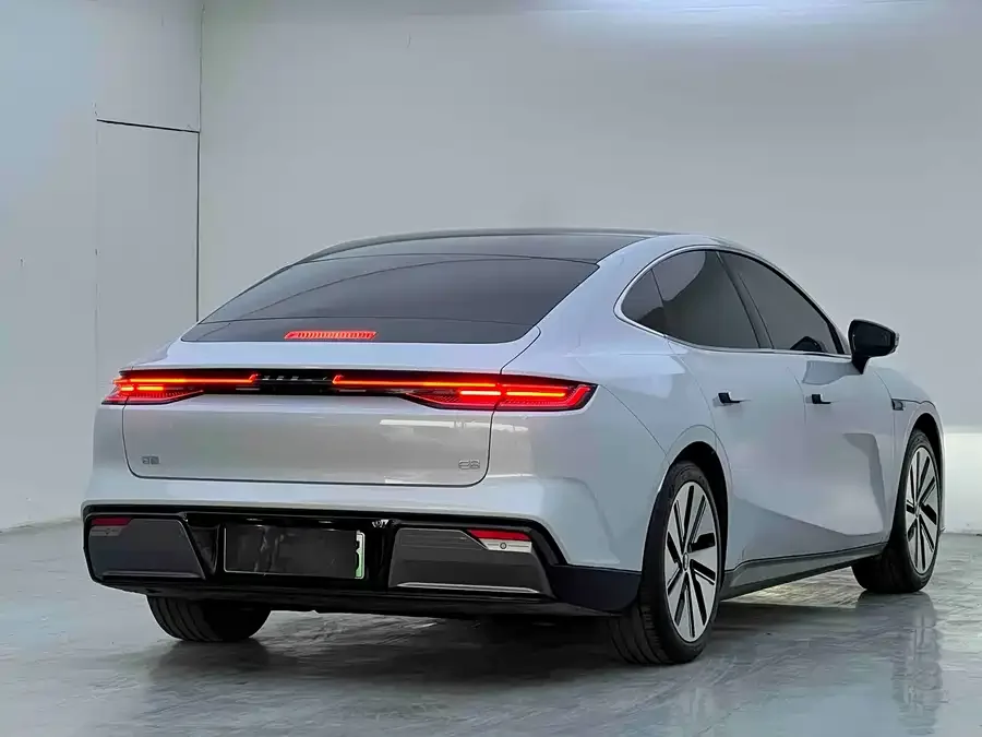 Geely Galaxy E8 Galaxy E8 2024 665km RWD Starship Long Range Edition 2024 — миниатюра 3
