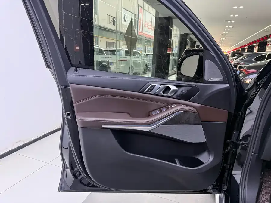 BMW X5 2023 xDrive 30Li Exclusive M Sport Package 2024 — миниатюра 3