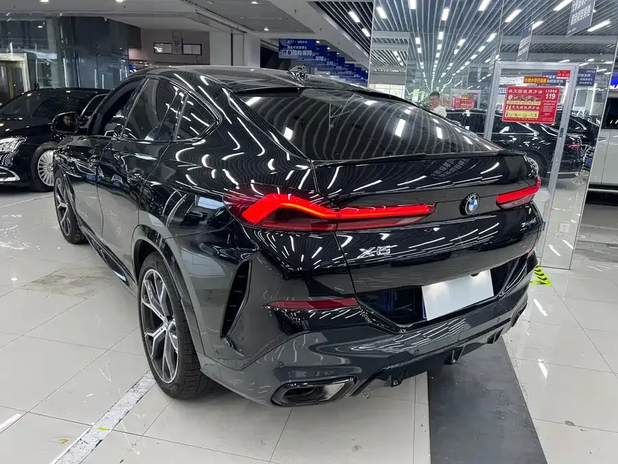 BMW X6 2022 facelift 2 xDrive40i M sports package 2023 — миниатюра 4