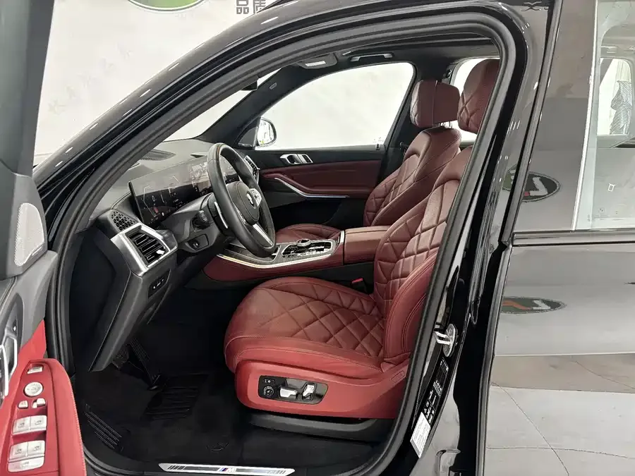 BMW X5 2025 xDrive 40Li M Sport Night Edition 2025 — миниатюра 4