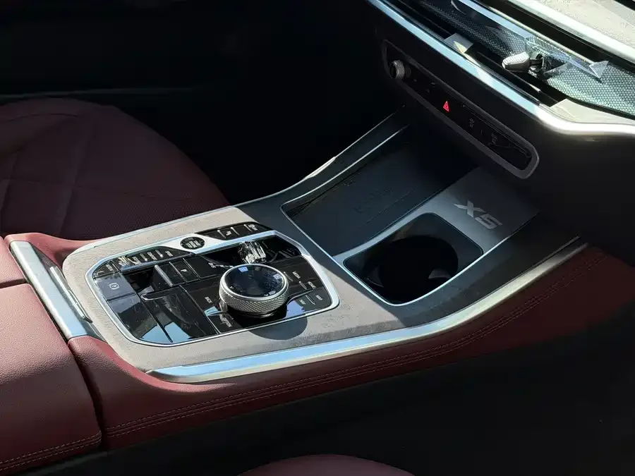 BMW X5 2023 xDrive 30Li Exclusive M Sport Package 2025 — миниатюра 4
