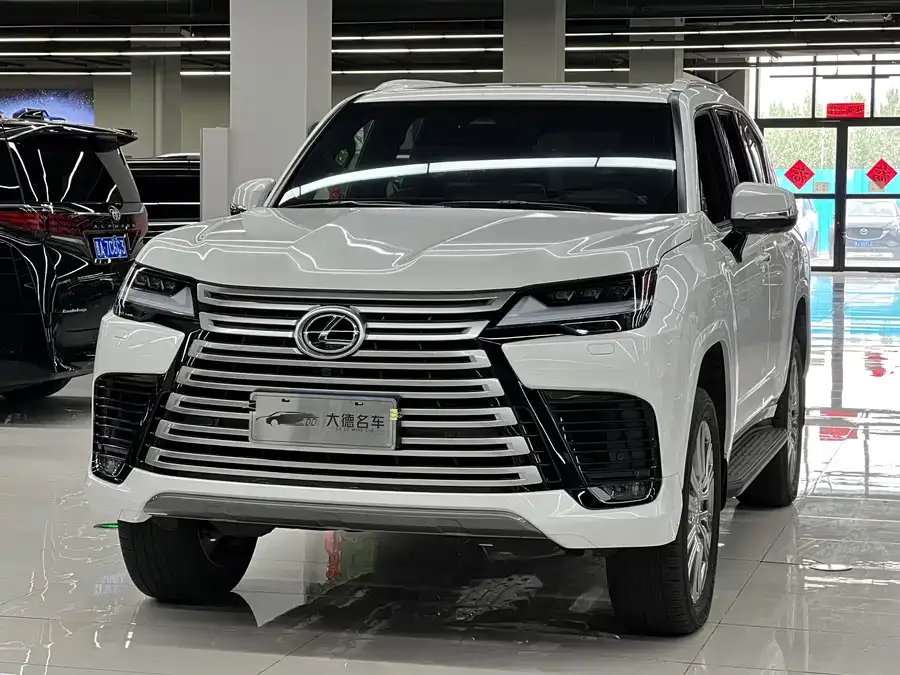 Lexus LX 2025