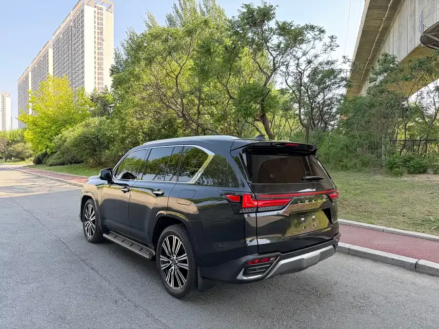 Lexus LX 2025 700h Territory Edition 2025 — миниатюра 4