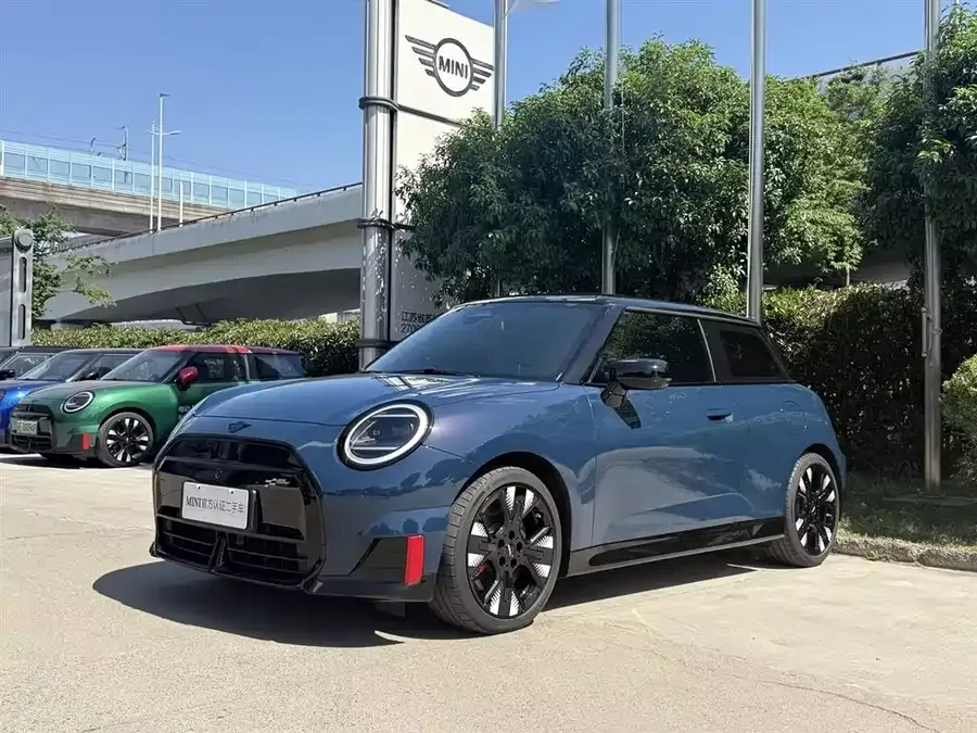 MINI electric JCW MINI JCW 2025 ELECTRIC JOHN COOPER WORKS 2025 — фото 1, купить с доставкой в Москву