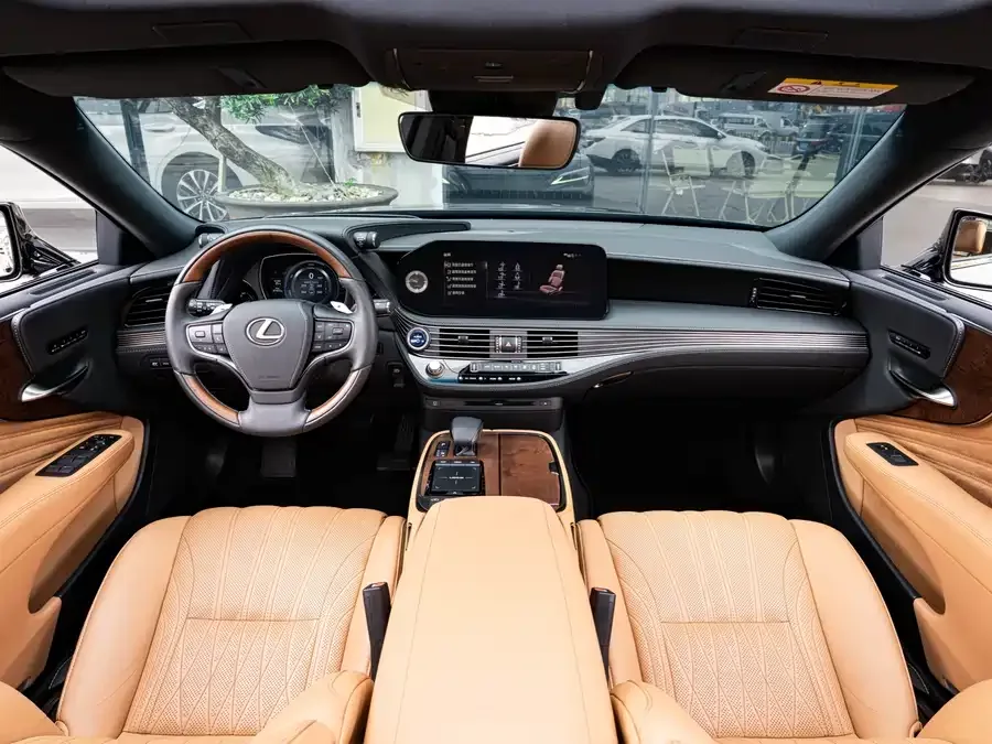 Lexus LS 2021 500h Premium Edition 2023 — миниатюра 4