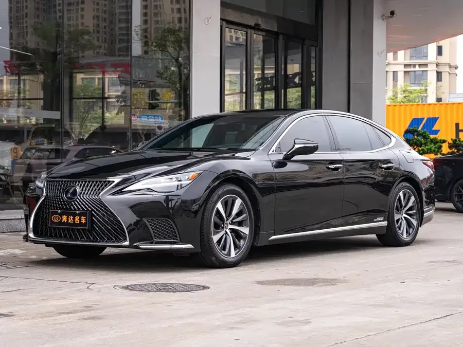 Lexus LS 2023