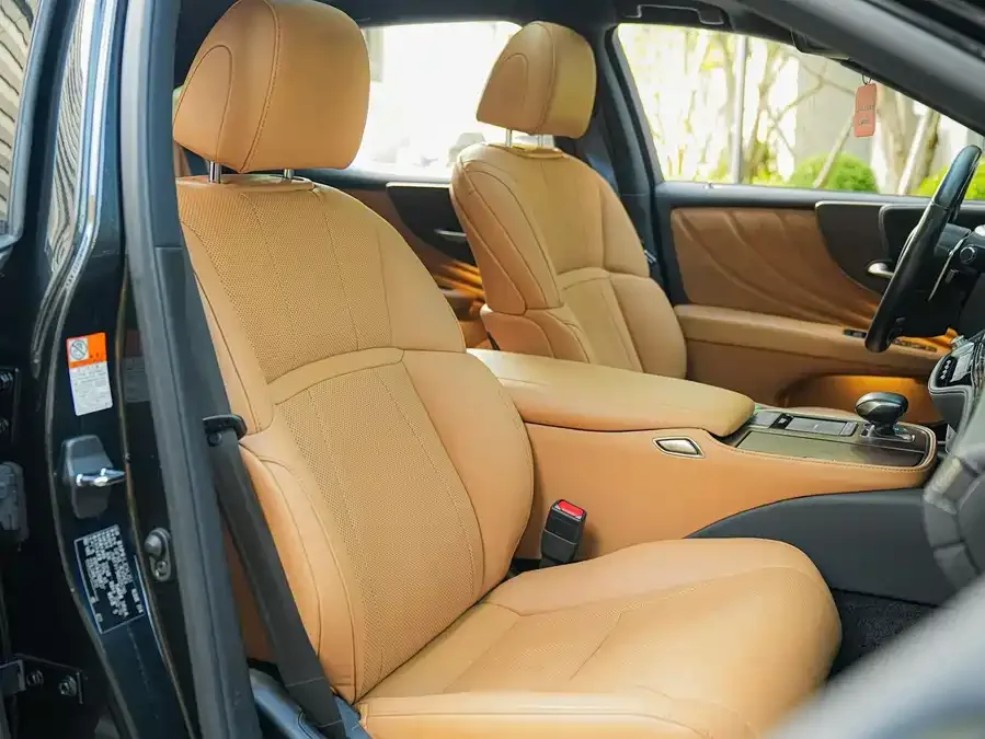 Lexus LS 2021 500h Excellence Edition 2023 — миниатюра 4