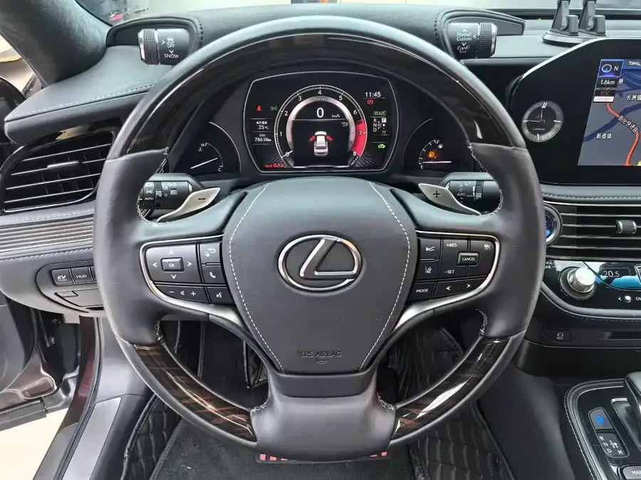 Lexus LS 2021 500h Deluxe Edition 2023 — миниатюра 2