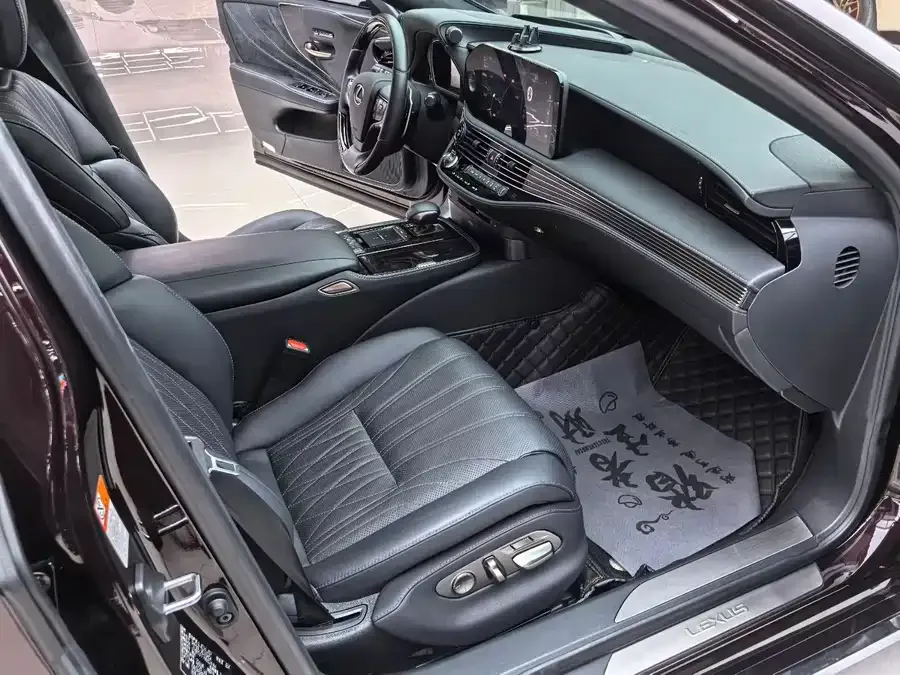 Lexus LS 2021 500h Deluxe Edition 2023 — миниатюра 3
