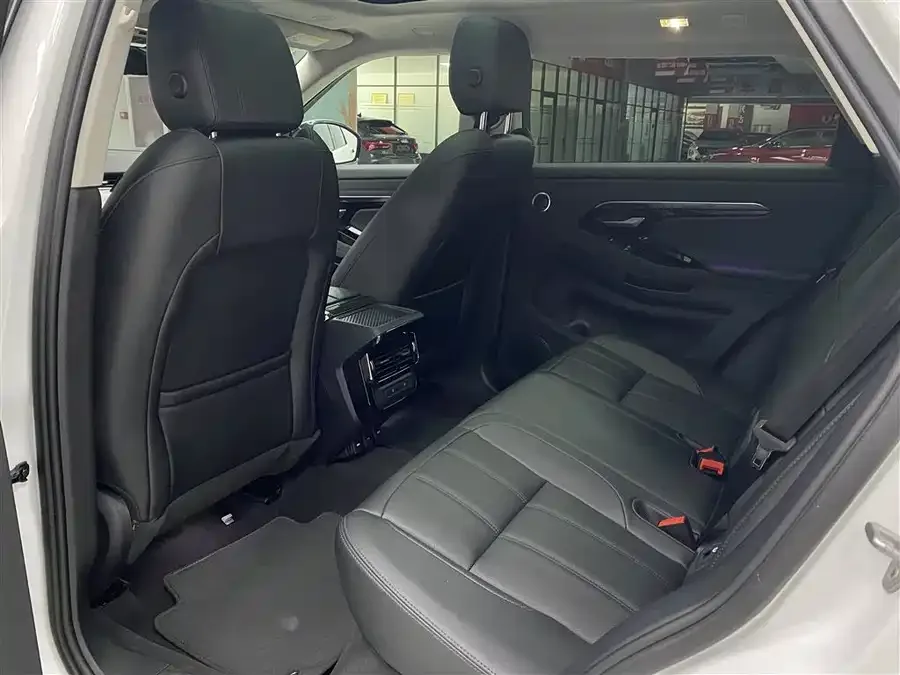 Land Rover Range Rover Aurora Range Rover Evoque 2022 Evoque L 249PS R-Dynamic Deluxe Edition 2023 — миниатюра 4