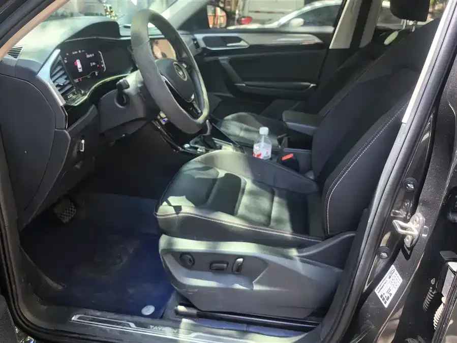 Volkswagen Tayron Tanyue 2022 330TSI 2WD Luxury Smart Edition 2023 — миниатюра 3