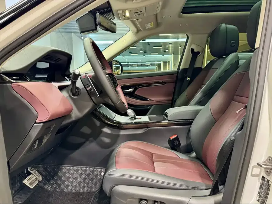 Land Rover Range Rover Aurora 2024 Range Rover Evoque L SE Yuguang Honor Edition 2024 — миниатюра 5