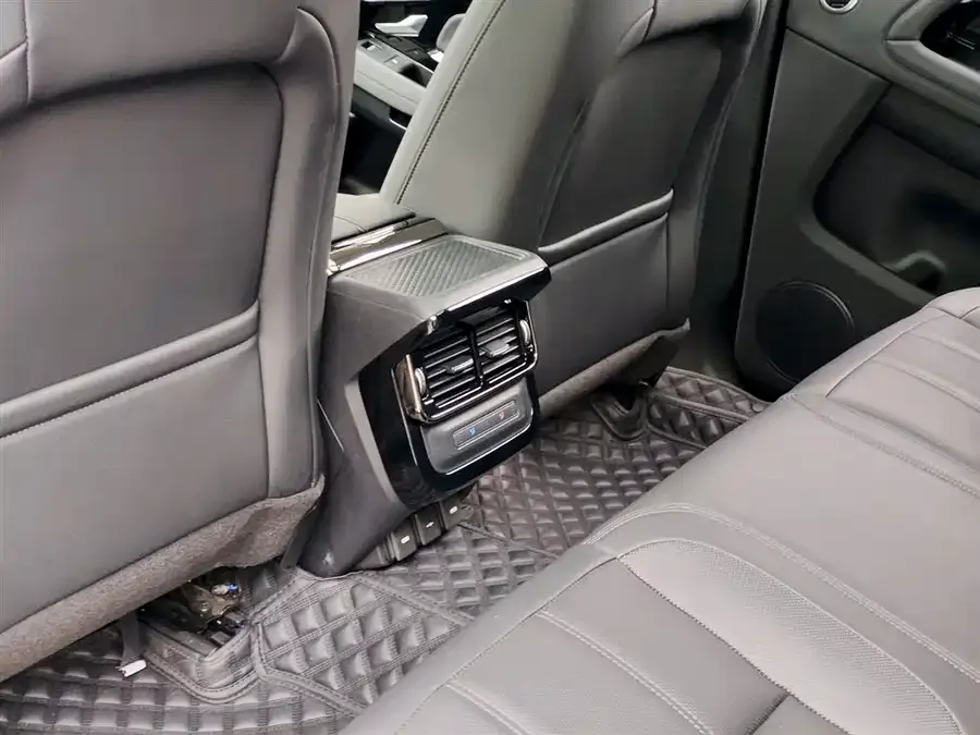 Land Rover Range Rover Aurora Range Rover Aurora 2023 Aurora L 249PS Corinthian Bronze Special Edition 2023 — миниатюра 3