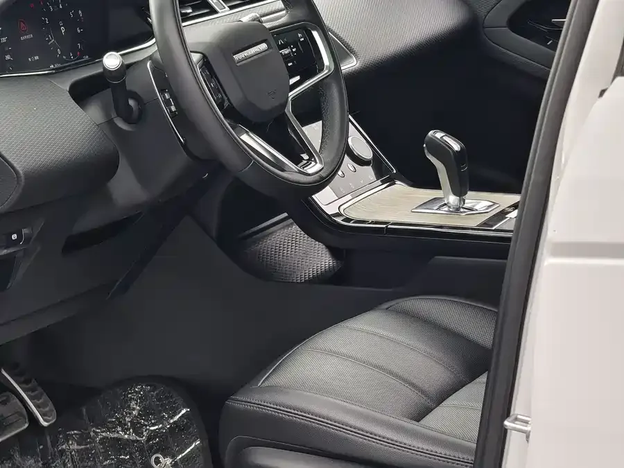 Land Rover Range Rover Aurora Range Rover Evoque 2021 Evoque L 249PS R-Dynamic First edition 2022 — миниатюра 4