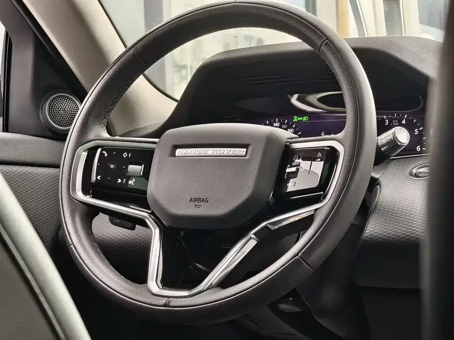 Land Rover Range Rover Aurora Range Rover Evoque 2021 Evoque L 249PS R-Dynamic First edition 2022 — миниатюра 5