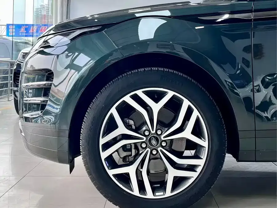 Land Rover Range Rover Aurora 2024 Range Rover Evoque L SE Yuguang Honor Edition 2024 — миниатюра 5