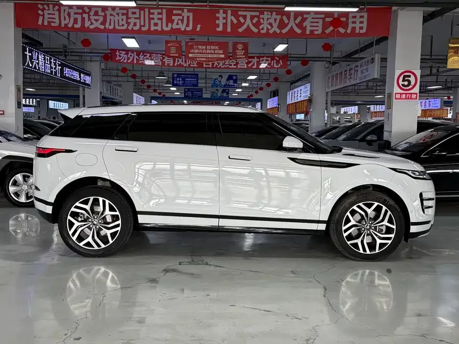 Land Rover Range Rover Aurora Range Rover Aurora 2023 Aurora L 249PS Luxury Edition 2023 — миниатюра 2