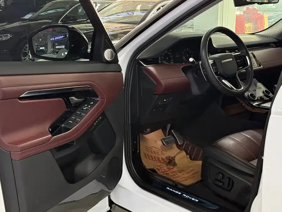 Land Rover Range Rover Aurora Range Rover Aurora 2023 Aurora L 249PS Luxury Edition 2023 — миниатюра 3