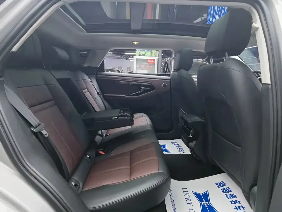 Land Rover Range Rover Aurora Range Rover Evoque 2022 Evoque L 249PS R-Dynamic Deluxe Edition 2023 — миниатюра 3