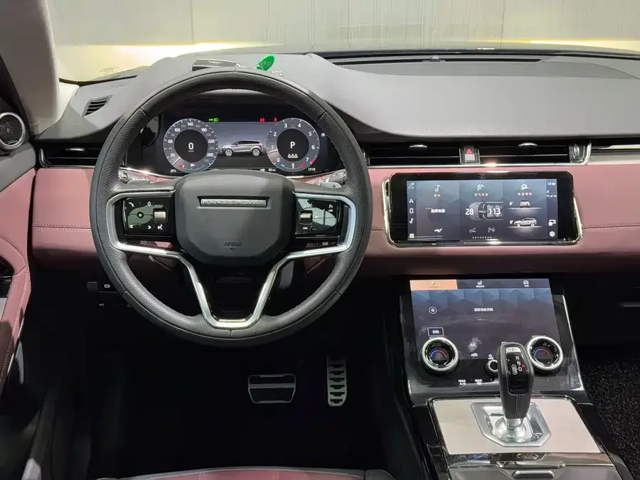 Land Rover Range Rover Aurora Range Rover Aurora 2023 Aurora L 249PS Luxury Edition 2024 — миниатюра 4