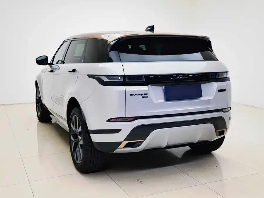 Land Rover Range Rover Aurora Range Rover Aurora 2023 Aurora L 249PS Corinthian Bronze Special Edition 2023 — миниатюра 2