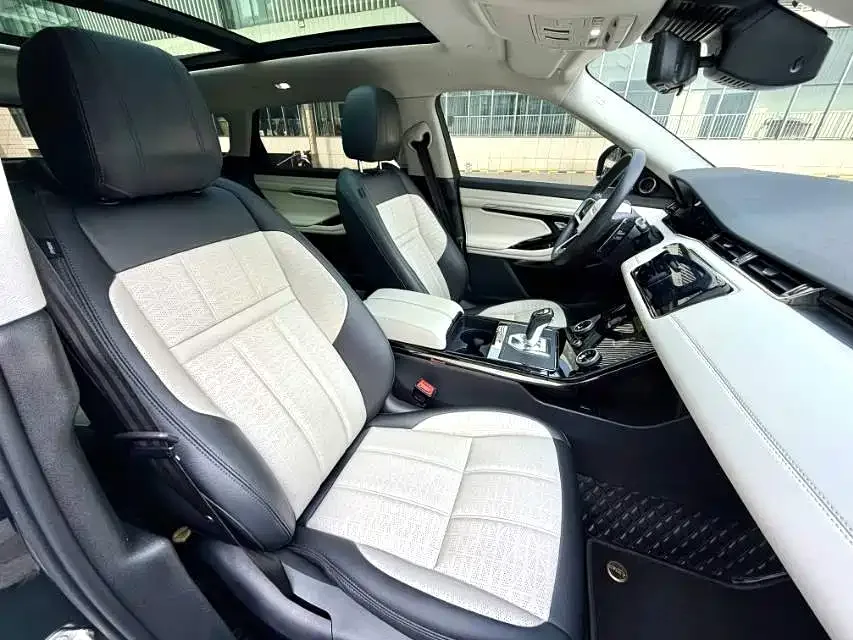 Land Rover Range Rover Aurora Range Rover Evoque 2021 Evoque L 249PS R-Dynamic First edition 2022 — миниатюра 3