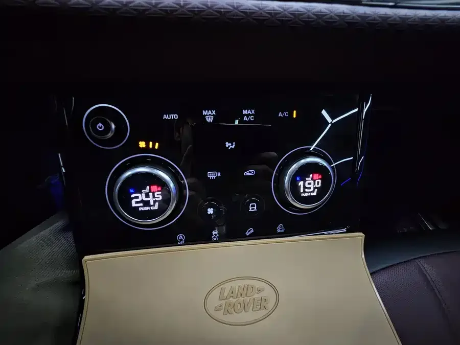 Land Rover Range Rover Aurora Range Rover Aurora 2023 Aurora L 249PS Luxury Edition 2023 — миниатюра 5