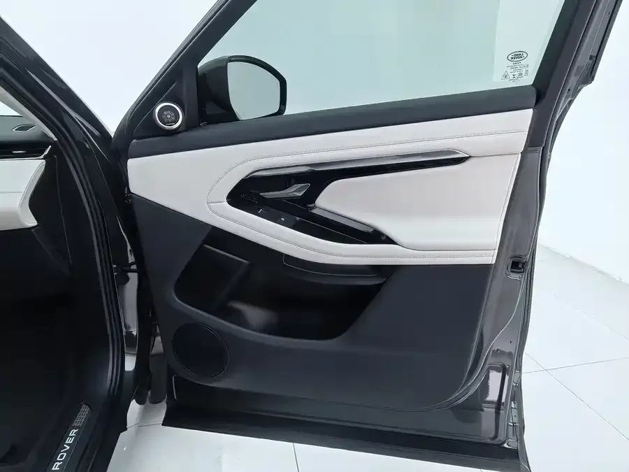 Land Rover Range Rover Aurora Range Rover Evoque 2021 Evoque L 249PS R-Dynamic First edition 2022 — миниатюра 5