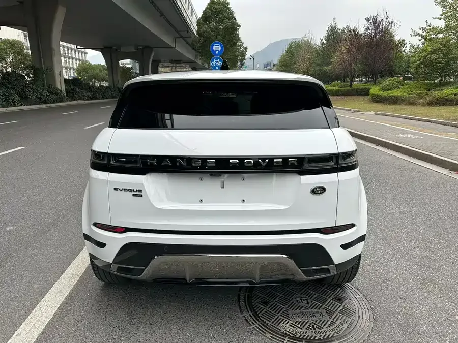 Land Rover Range Rover Aurora Range Rover Aurora 2023 Aurora L 249PS Luxury Edition 2023 — миниатюра 2
