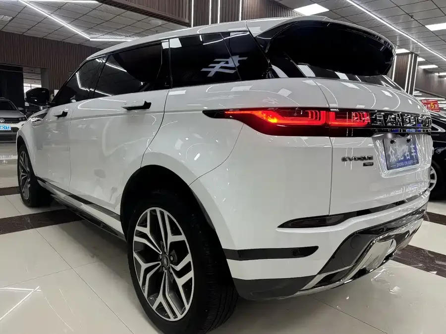 Land Rover Range Rover Aurora Range Rover Evoque 2022 Evoque L 249PS R-Dynamic Deluxe Edition 2023 — миниатюра 3