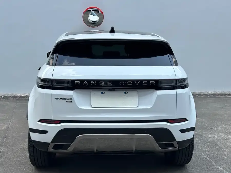 Land Rover Range Rover Aurora Range Rover Evoque 2022 facelift Evoque L 249PS R-Dynamic Deluxe Edition 2023 — миниатюра 4