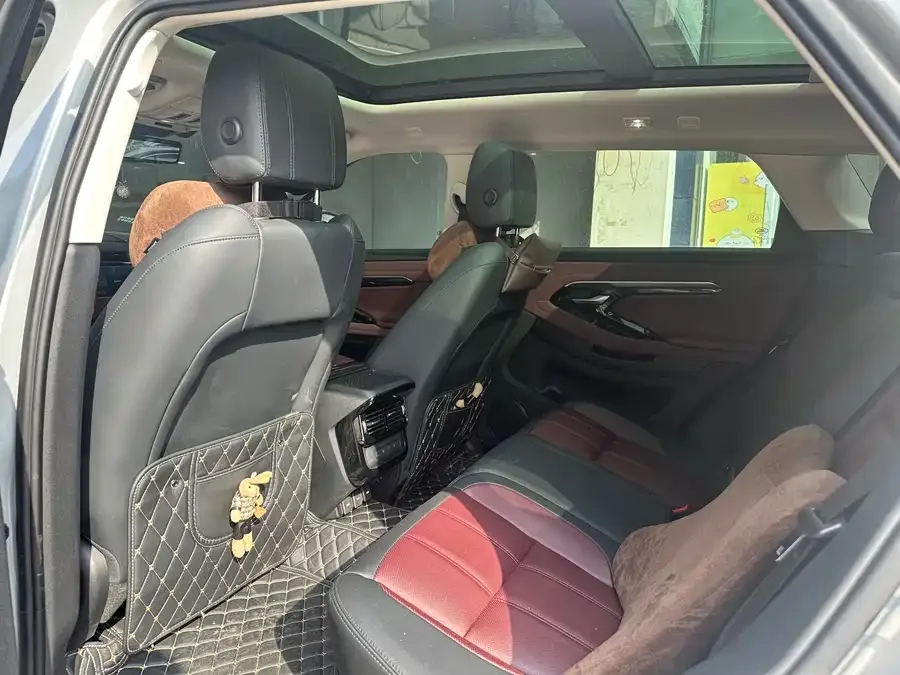 Land Rover Range Rover Aurora Range Rover Aurora 2023 Aurora L 249PS Luxury Edition 2024 — миниатюра 2