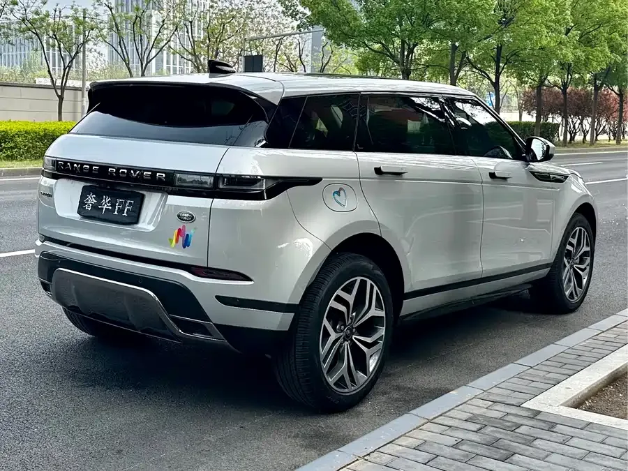 Land Rover Range Rover Aurora Range Rover Evoque 2022 Evoque L 249PS R-Dynamic Deluxe Edition 2023 — миниатюра 2