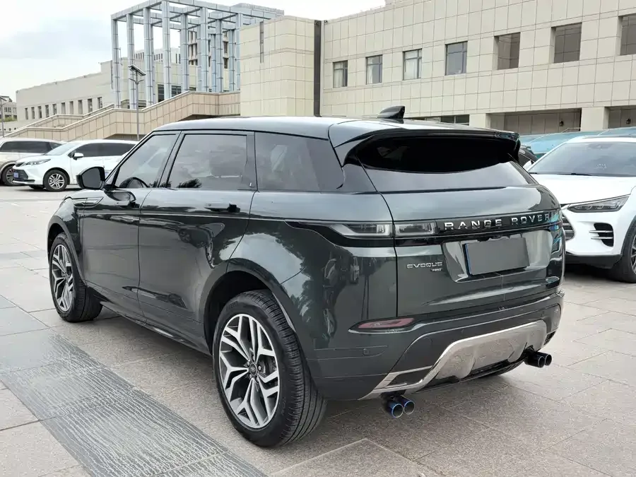 Land Rover Range Rover Aurora Range Rover Aurora 2023 Aurora L 249PS Luxury Edition 2024 — миниатюра 4