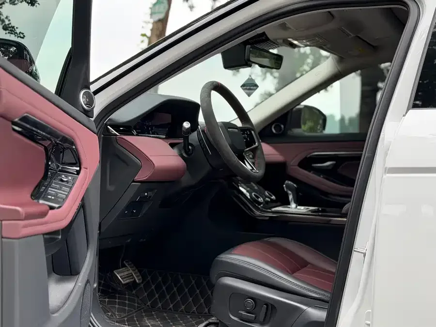 Land Rover Range Rover Aurora Range Rover Evoque 2022 Evoque L 249PS R-Dynamic Deluxe Edition 2022 — миниатюра 3