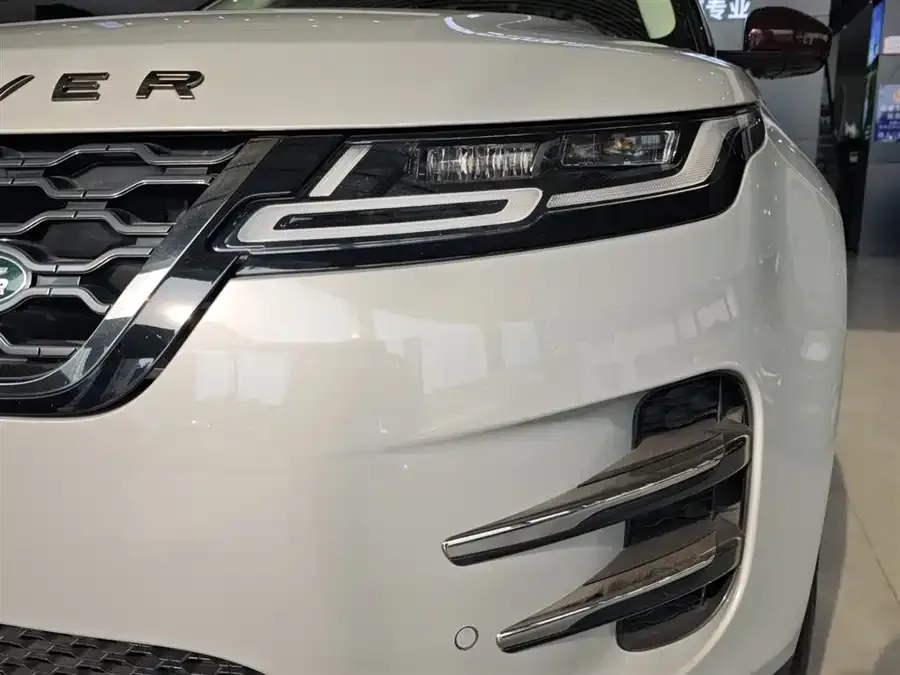 Land Rover Range Rover Aurora Range Rover Evoque 2021 Evoque L 249PS R-Dynamic First edition 2023 — миниатюра 5