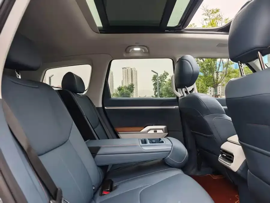 Deepal dark blue G318 Dark Blue G318 2024 4WD Comfort Edition 2024 — миниатюра 3