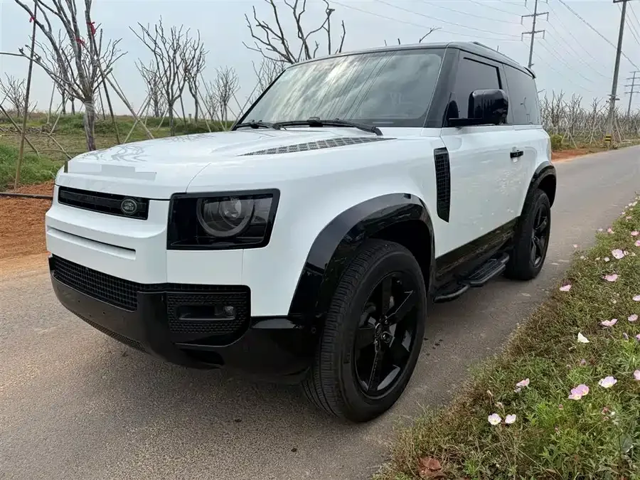 Land Rover guard 2022