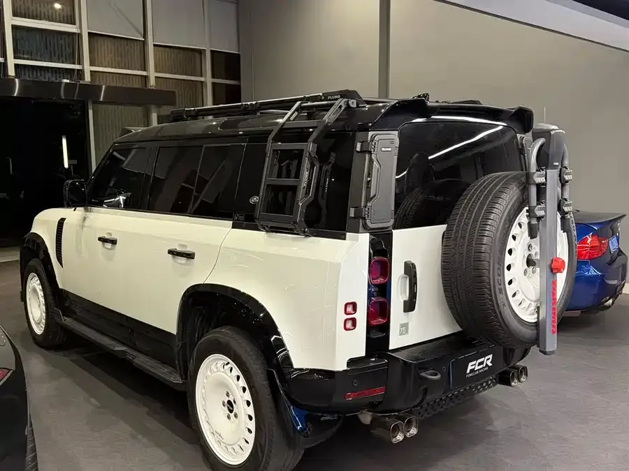 Land Rover guard Land Rover Defender 2023 110 3.0T P400 75th Anniversary Legend Edition 2023 — миниатюра 3