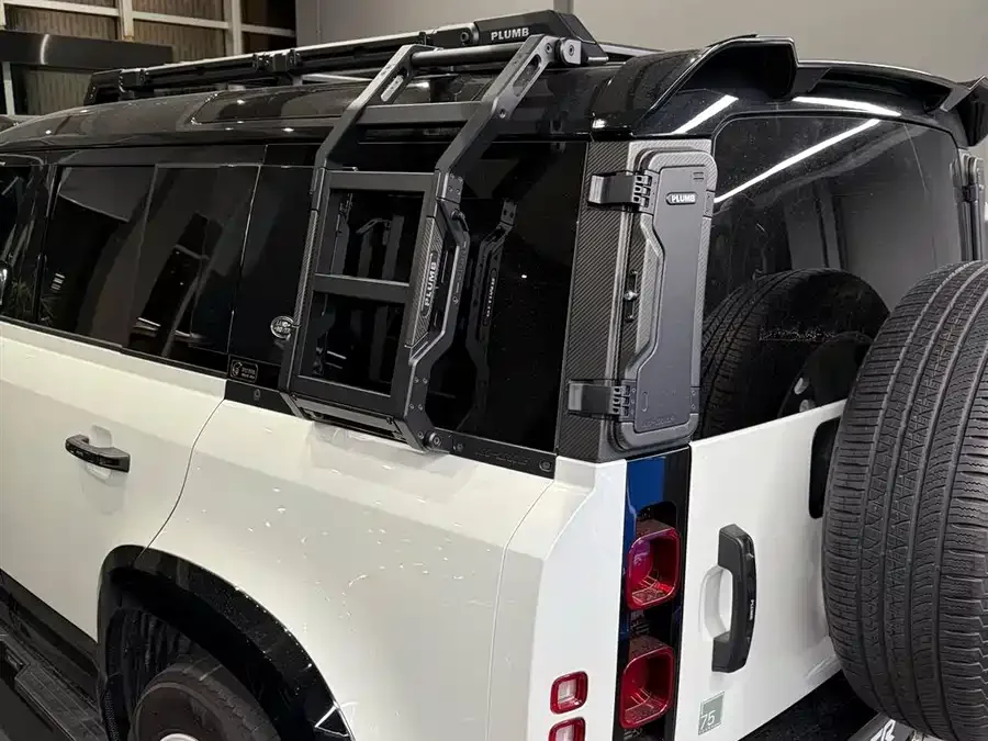 Land Rover guard Land Rover Defender 2023 110 3.0T P400 75th Anniversary Legend Edition 2023 — миниатюра 4