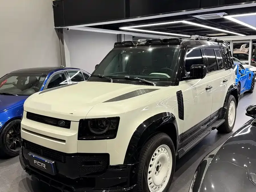 Land Rover guard 2023