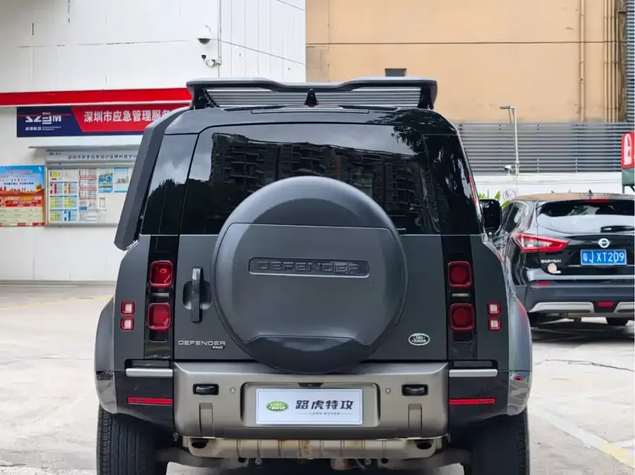 Land Rover guard Land Rover Defender 2023 110 3.0T P400 X-DYNAMIC HSE 2022 — миниатюра 4